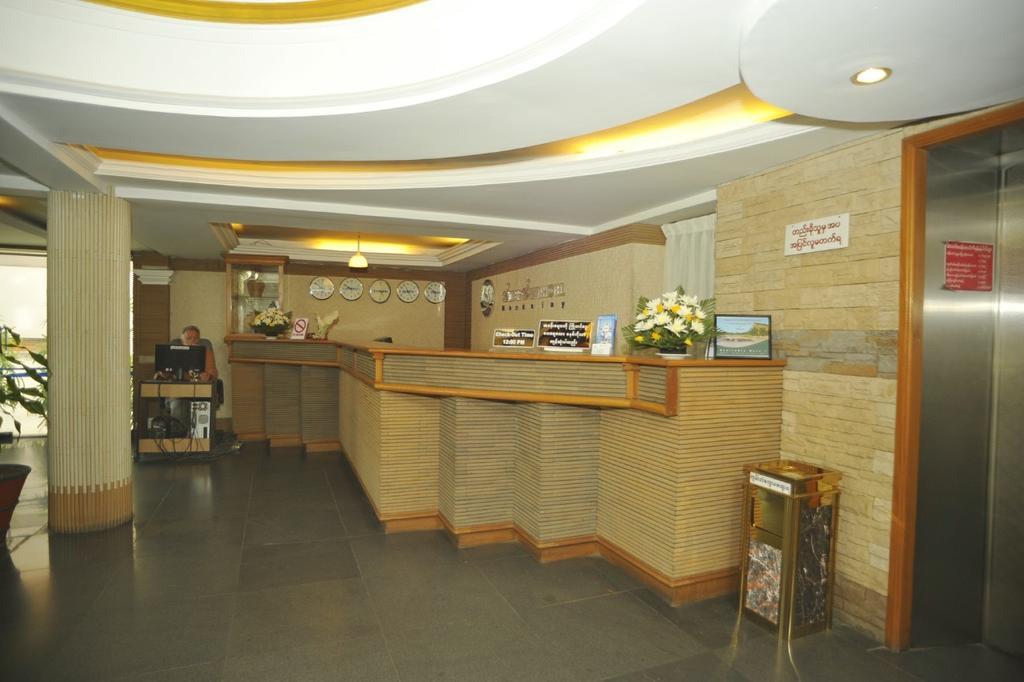 Silver Swan Hotel Mandalay Exterior photo