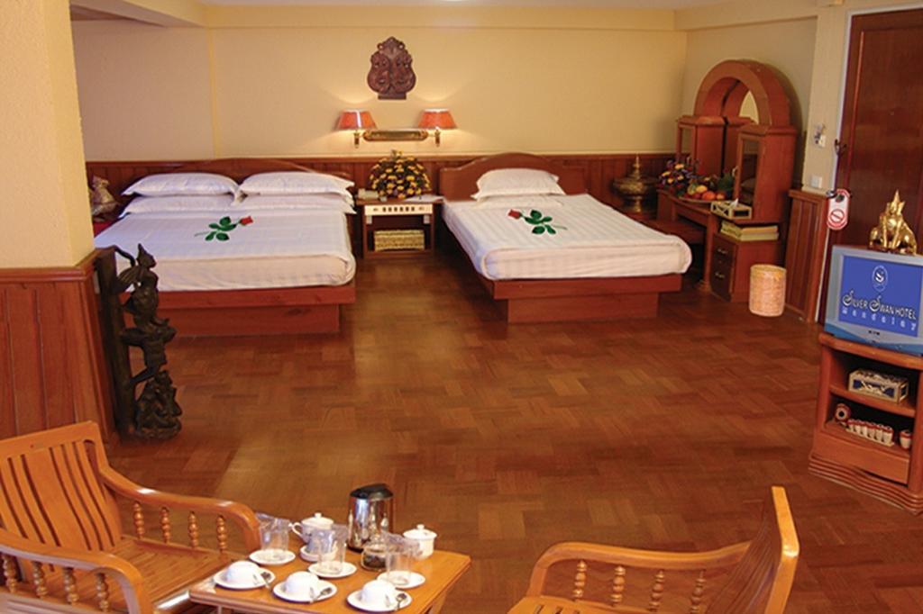Silver Swan Hotel Mandalay Exterior photo